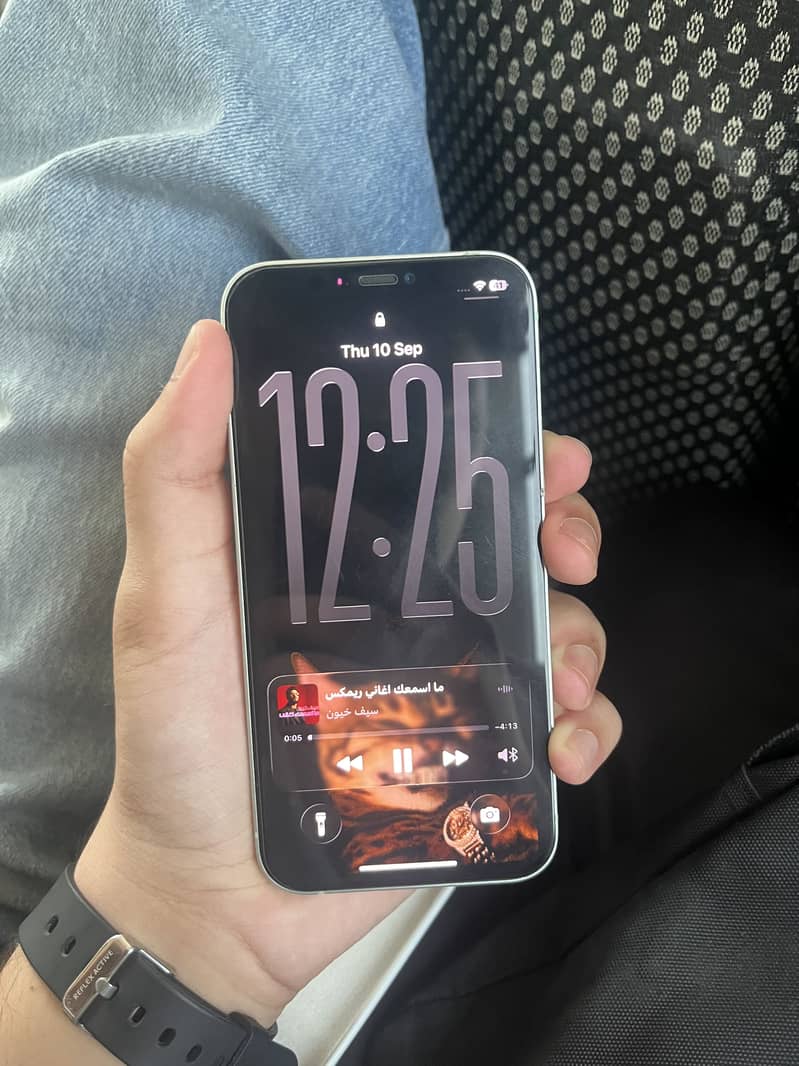 Apple iPhone 12 2
