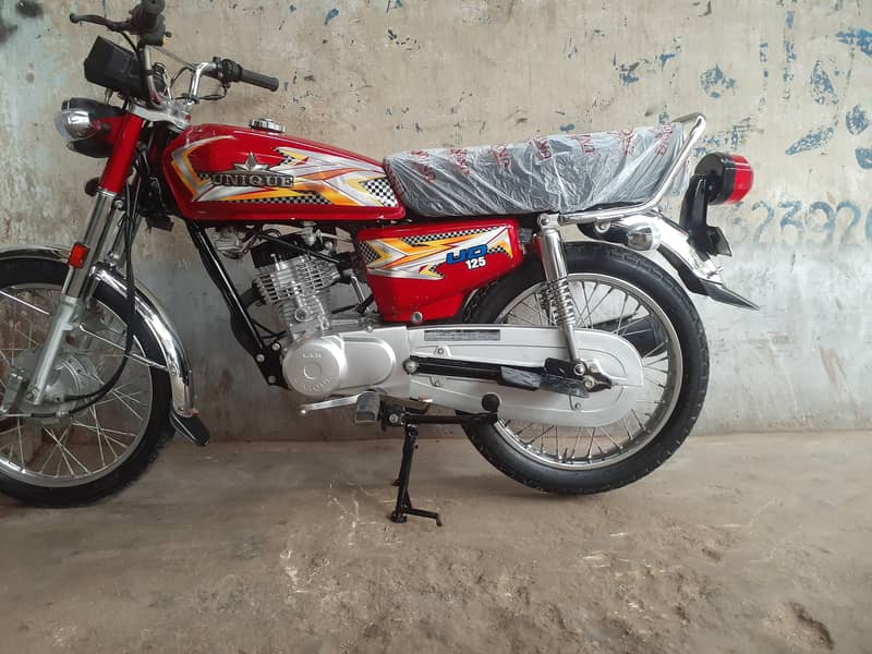 UNIQUE 125 1