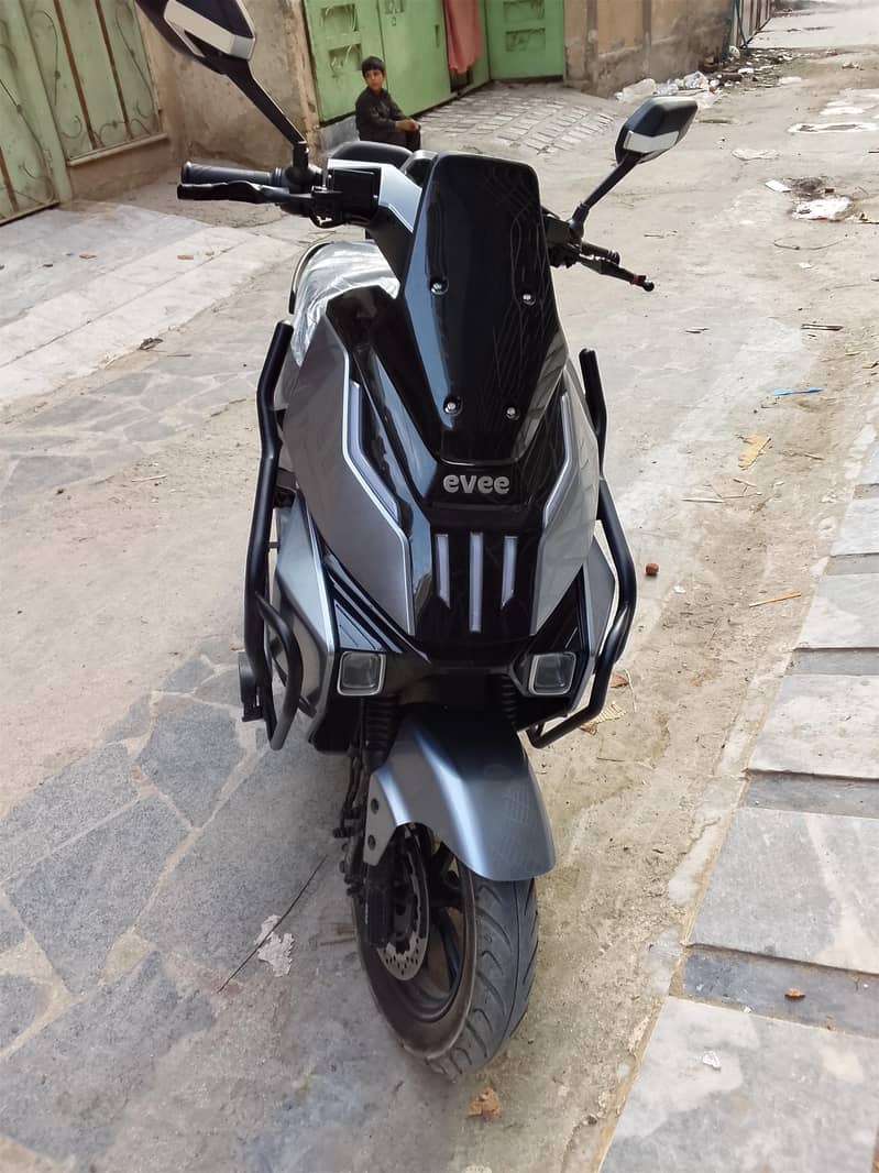 EVEE SQUBE 2026 MODEL 3