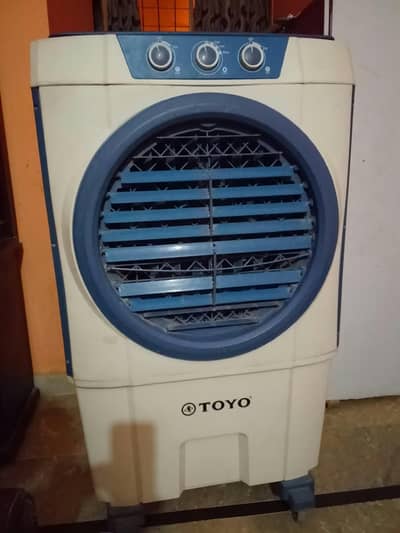 Toyo Cooler Brand new just 2-3 times use