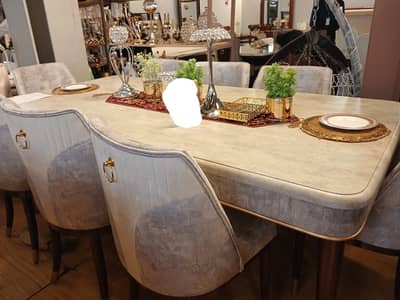 8-seater dining table for sale!!