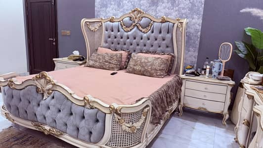Chinioti King Size Bed Set | Bed + 2 Side Tables + Dressing Table