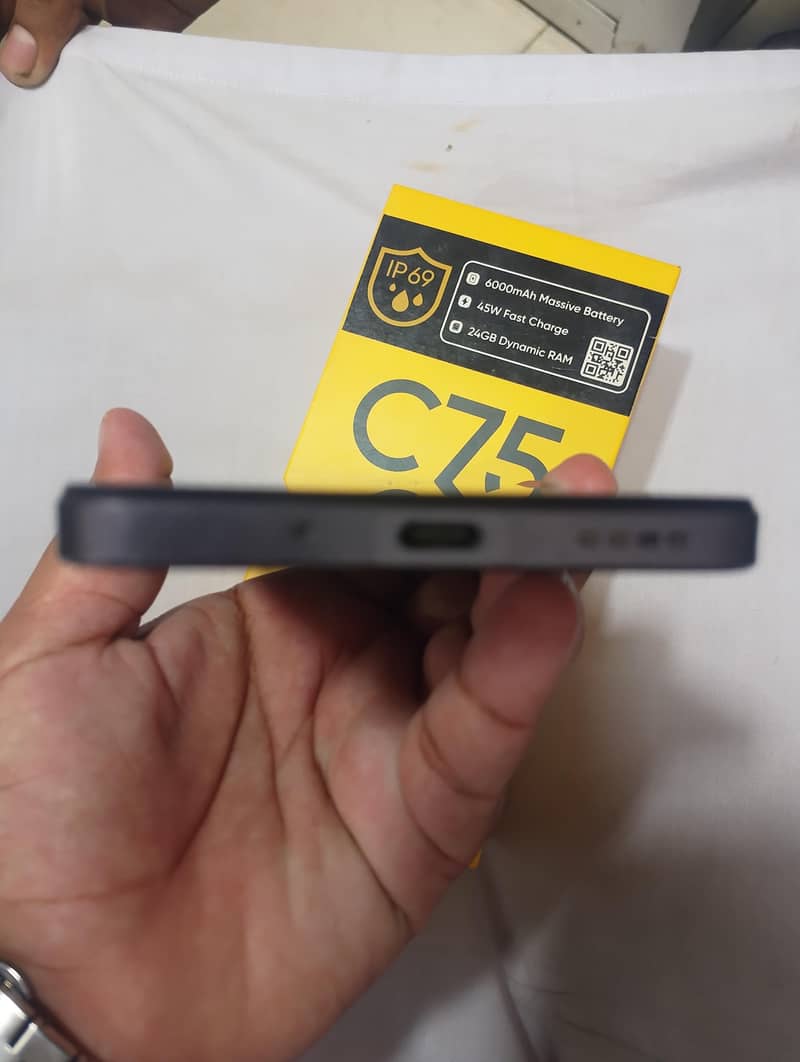 Realme C75 3