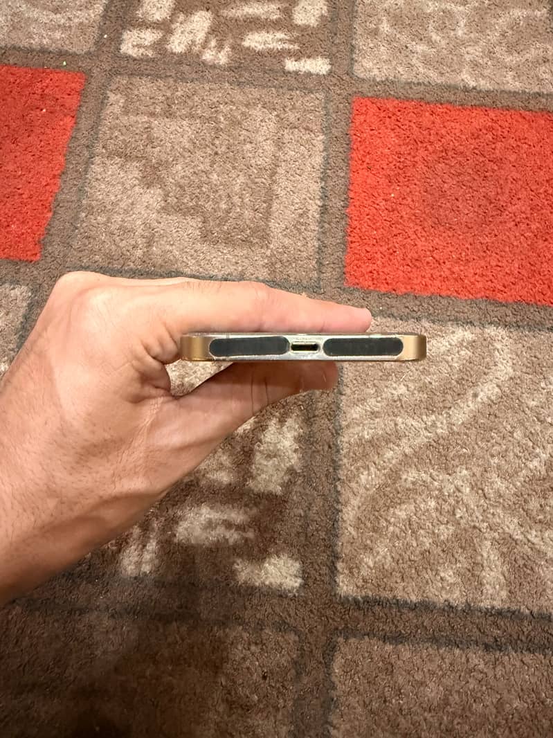 Apple iPhone 12 Pro 5