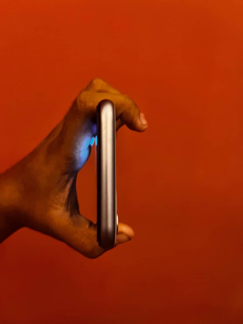 Apple iPhone 11 3