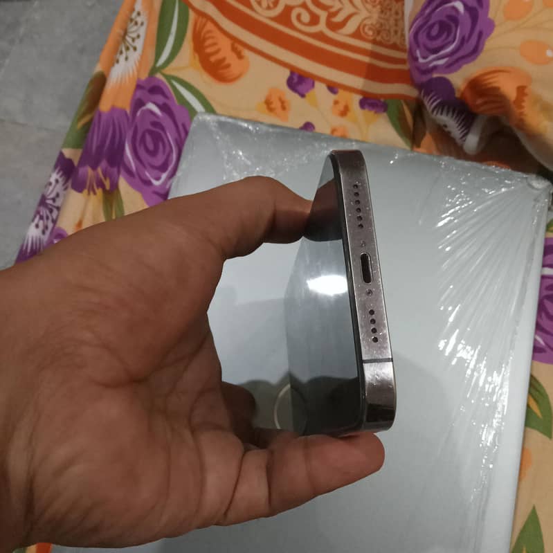 Apple iPhone 14 Pro Max 5