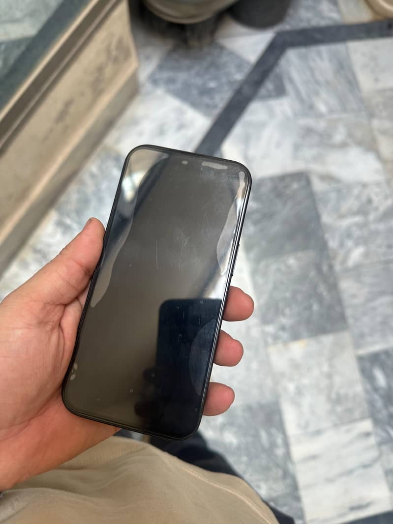 Apple iPhone 15 3