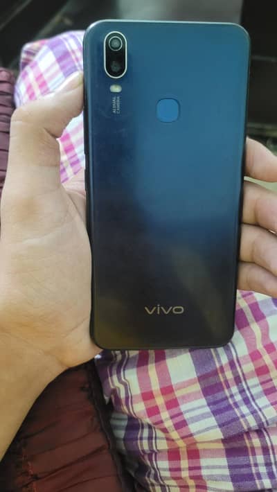 Vivo Y11 3gb ram 32gb memory diba sath