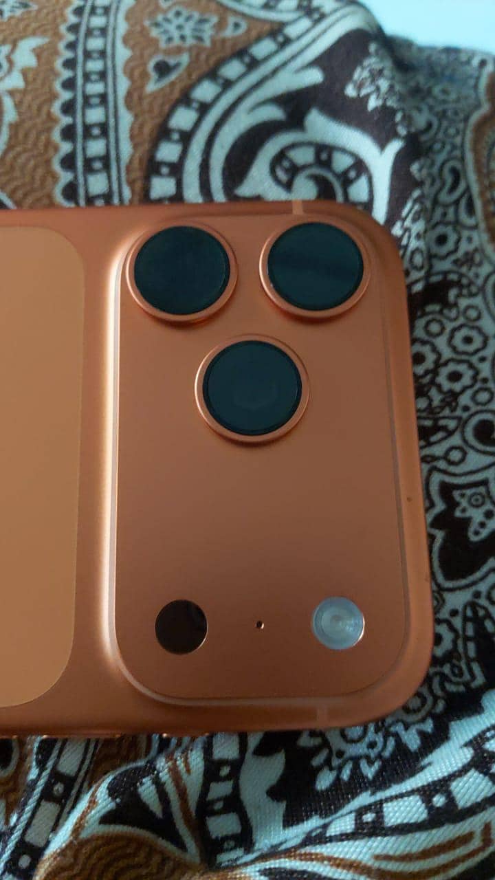 Apple iPhone 17 Pro Max 2