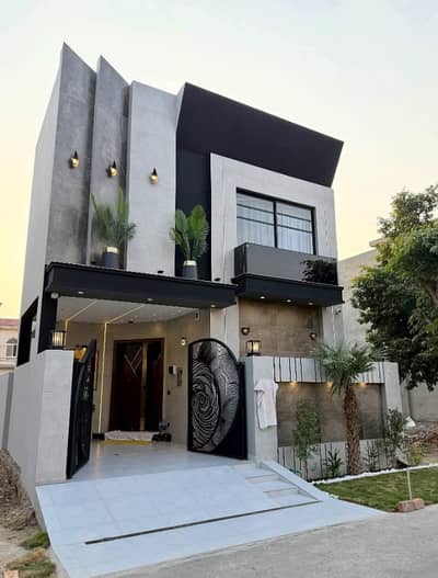 One Of Most Luxurios 5 Marla House Available For Rent IN Dha Phase 9 Town