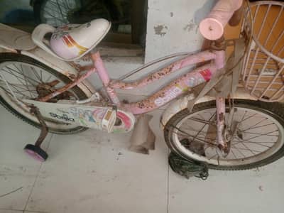 girls cycle condition dekh sakte hain
