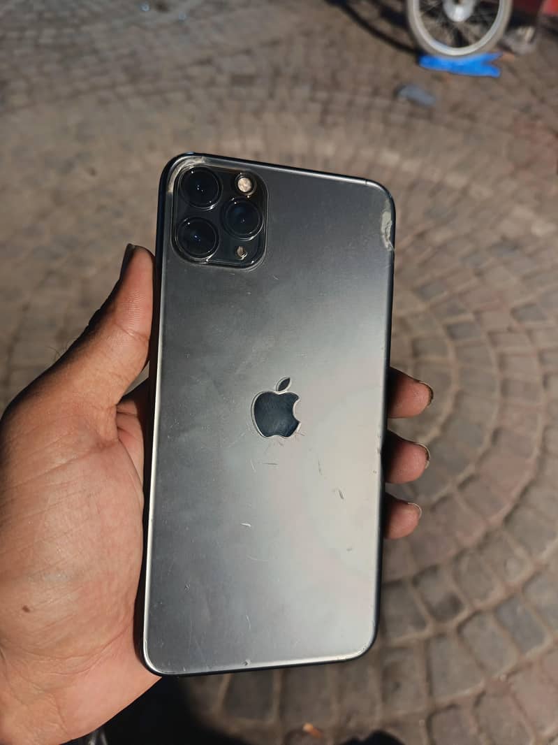 Apple iPhone 11 Pro Max 1