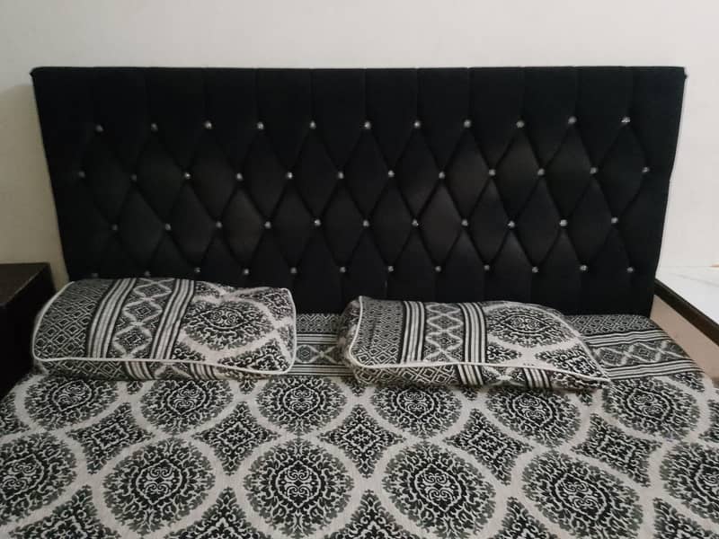 black colour 0