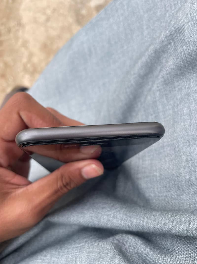 Apple iPhone 8 Plus 5