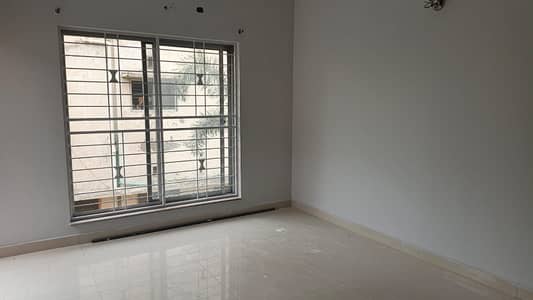 1 KANAL UPPER PORTION AVAILABLE FOR RENT VALENCIA TOWN