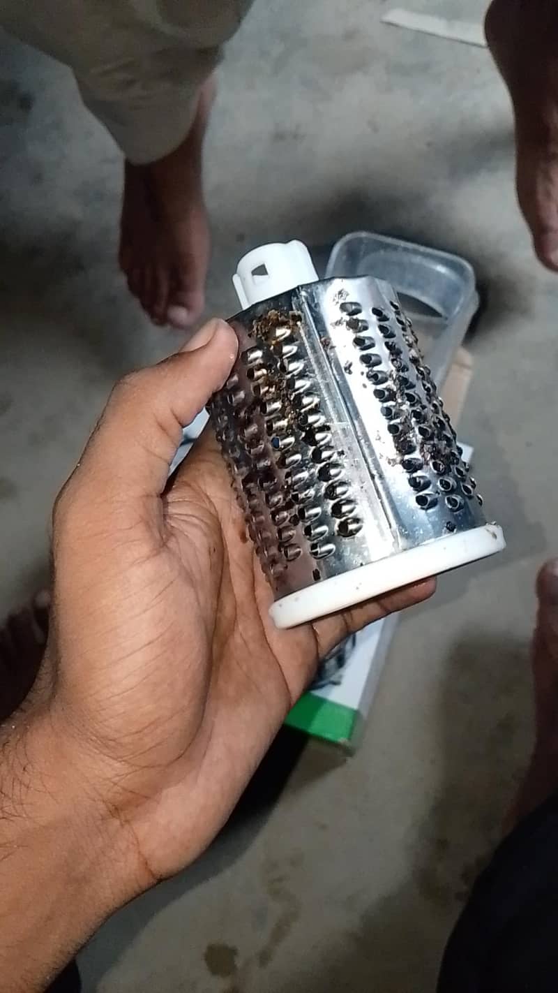 Tabletop drum grater 4