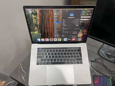 MacBook pro 2019 model 32gb Ram