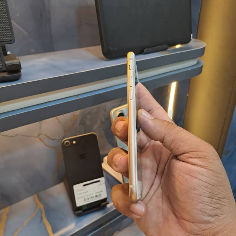 Apple iPhone 8 2