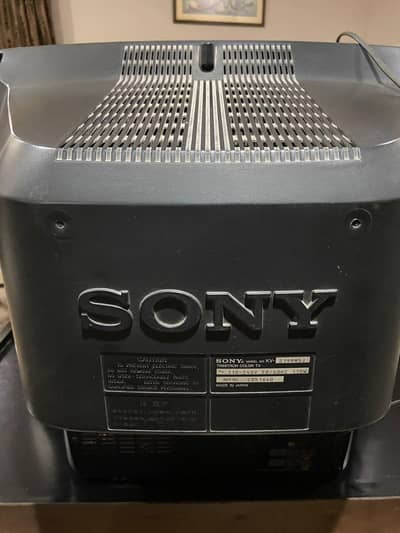 original sony trinitron 21" CRT TV made in JAPAN + wodden trolly