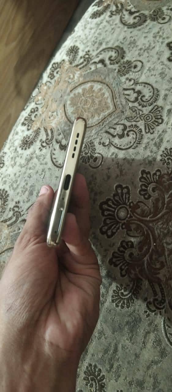 Infinix Note 40 Pro 0