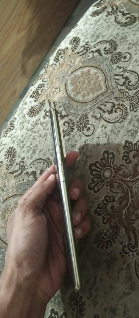 Infinix Note 40 Pro 6