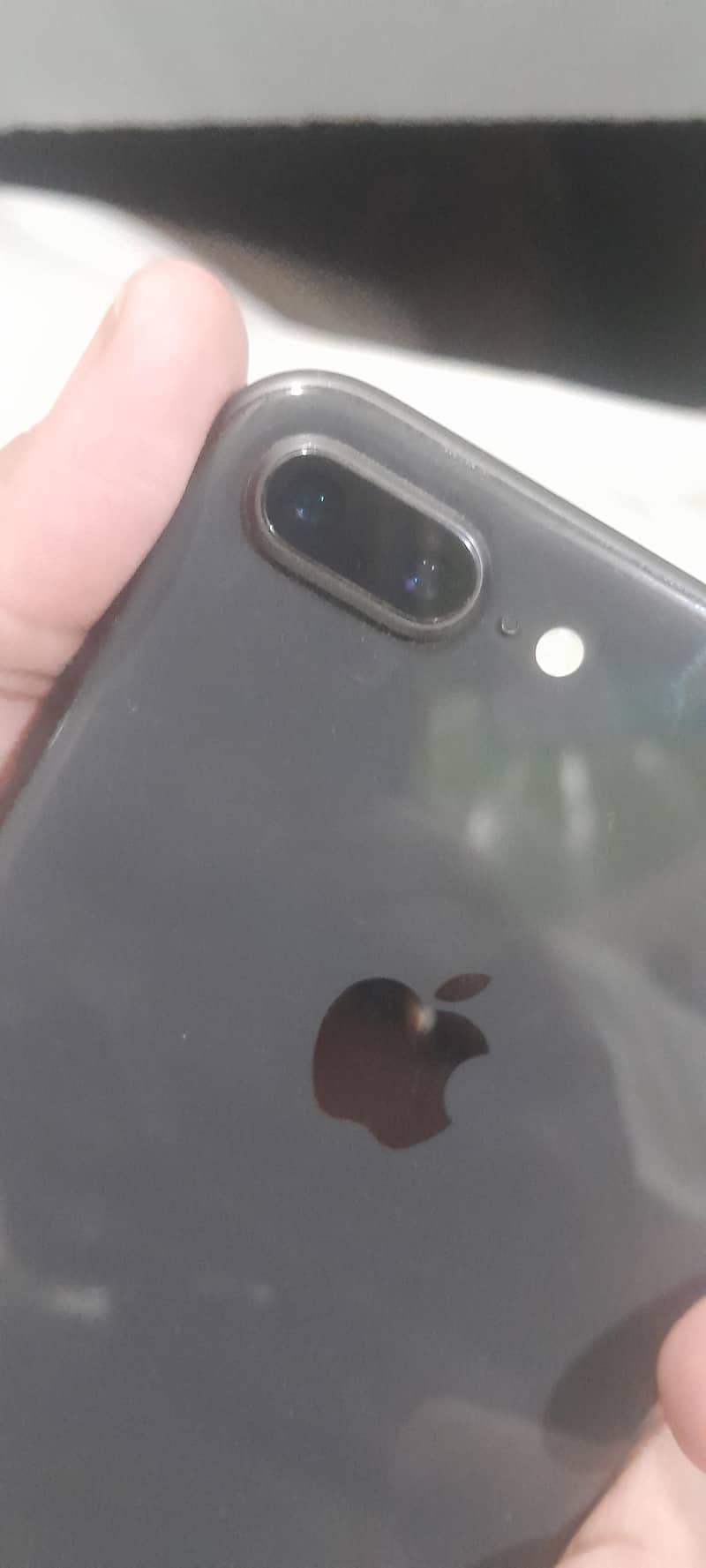 Apple iPhone 8 Plus 3