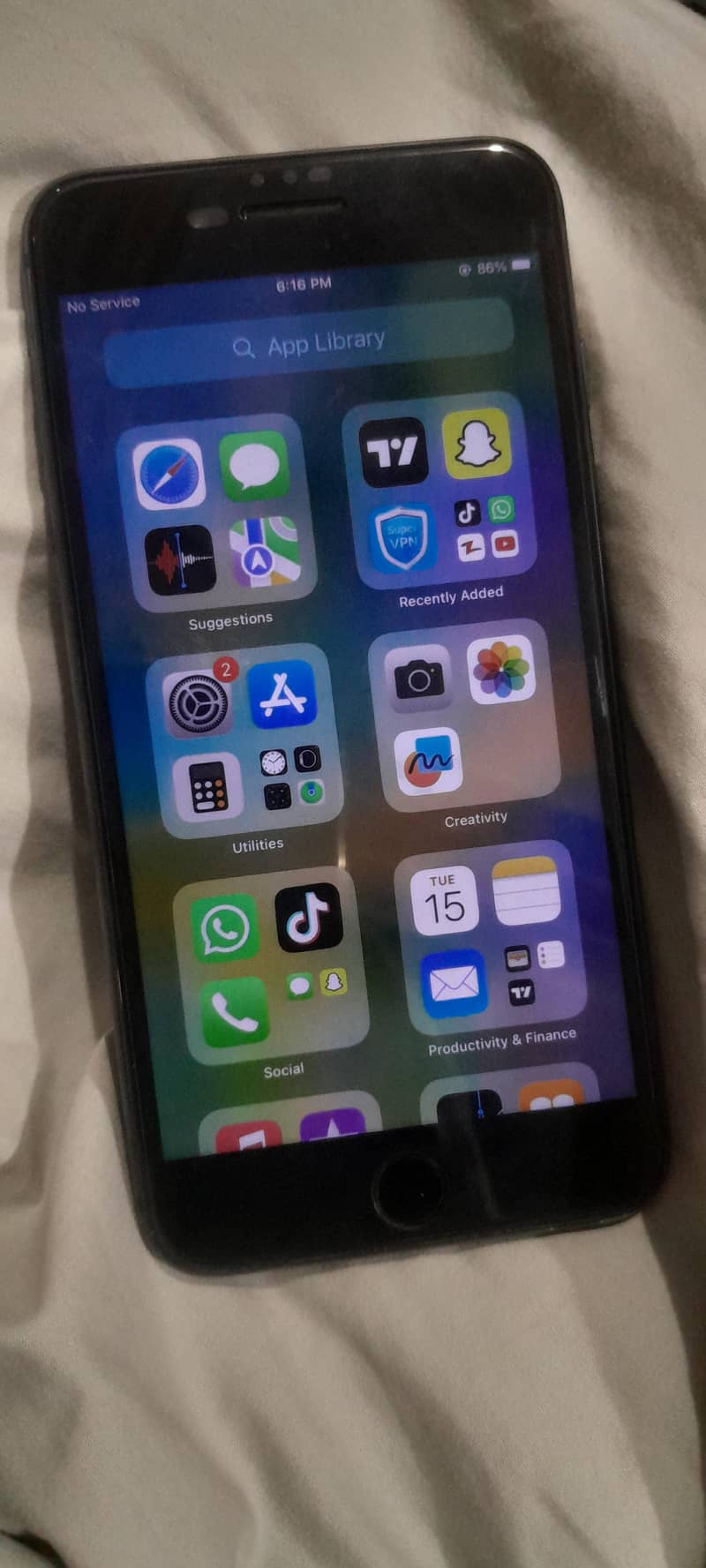 Apple iPhone 8 Plus 9