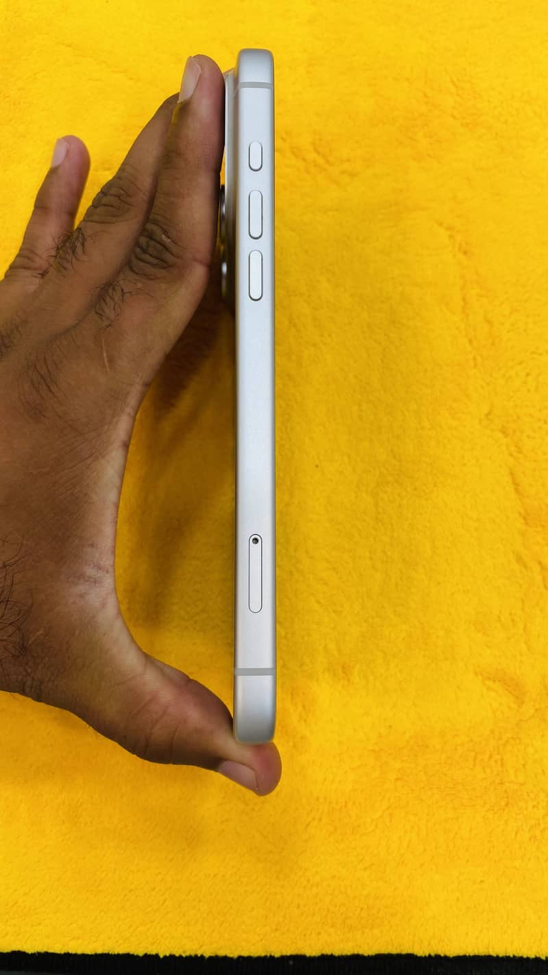 Apple iPhone 17 Pro Max 1