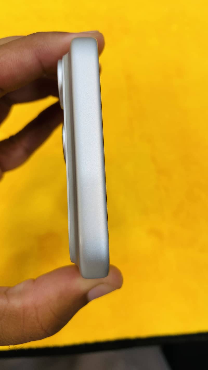 Apple iPhone 17 Pro Max 5