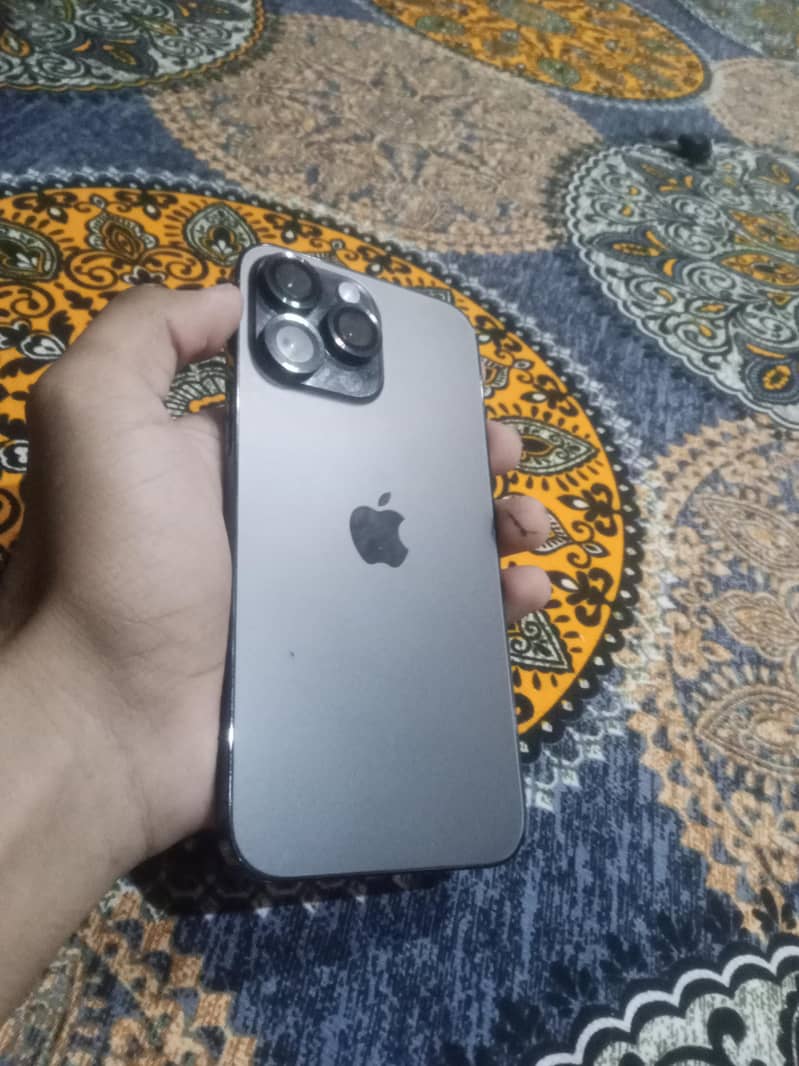 Apple iPhone 14 Pro Max 0