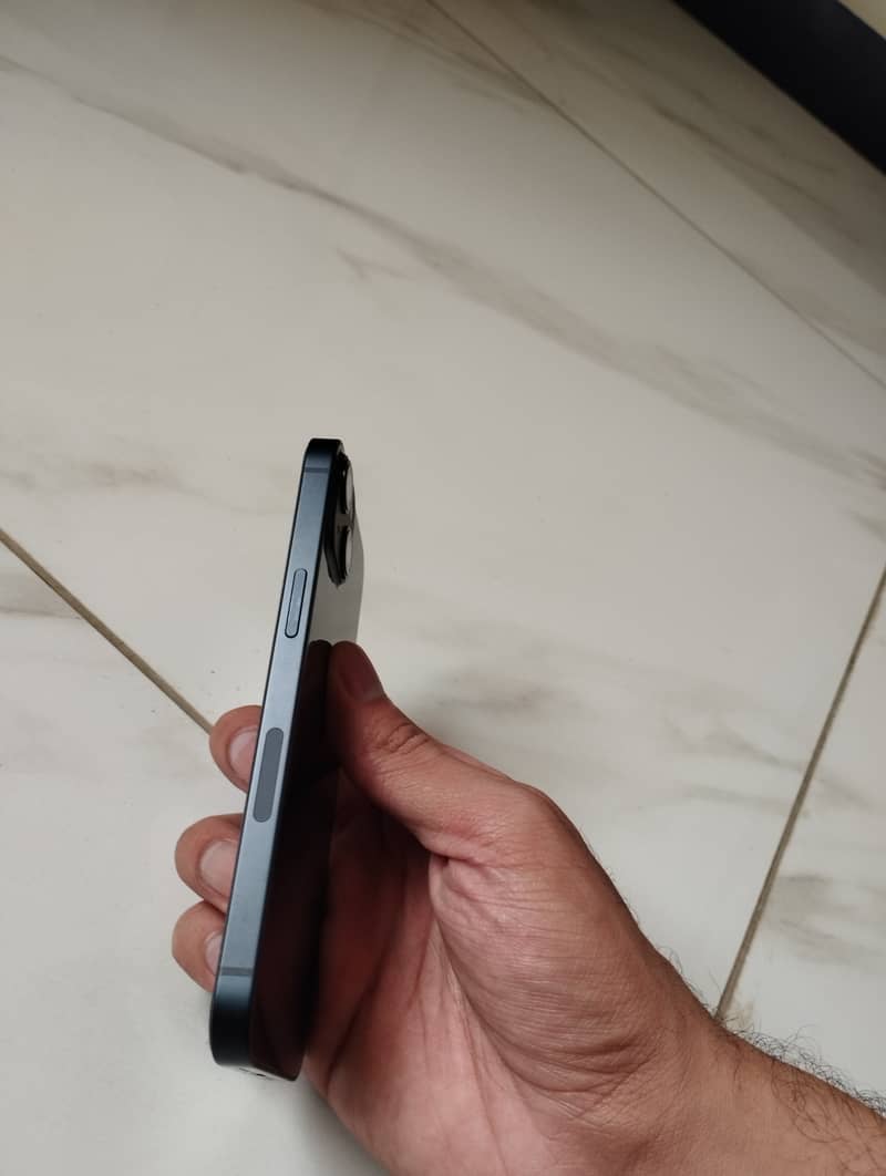 Apple iPhone 14 2