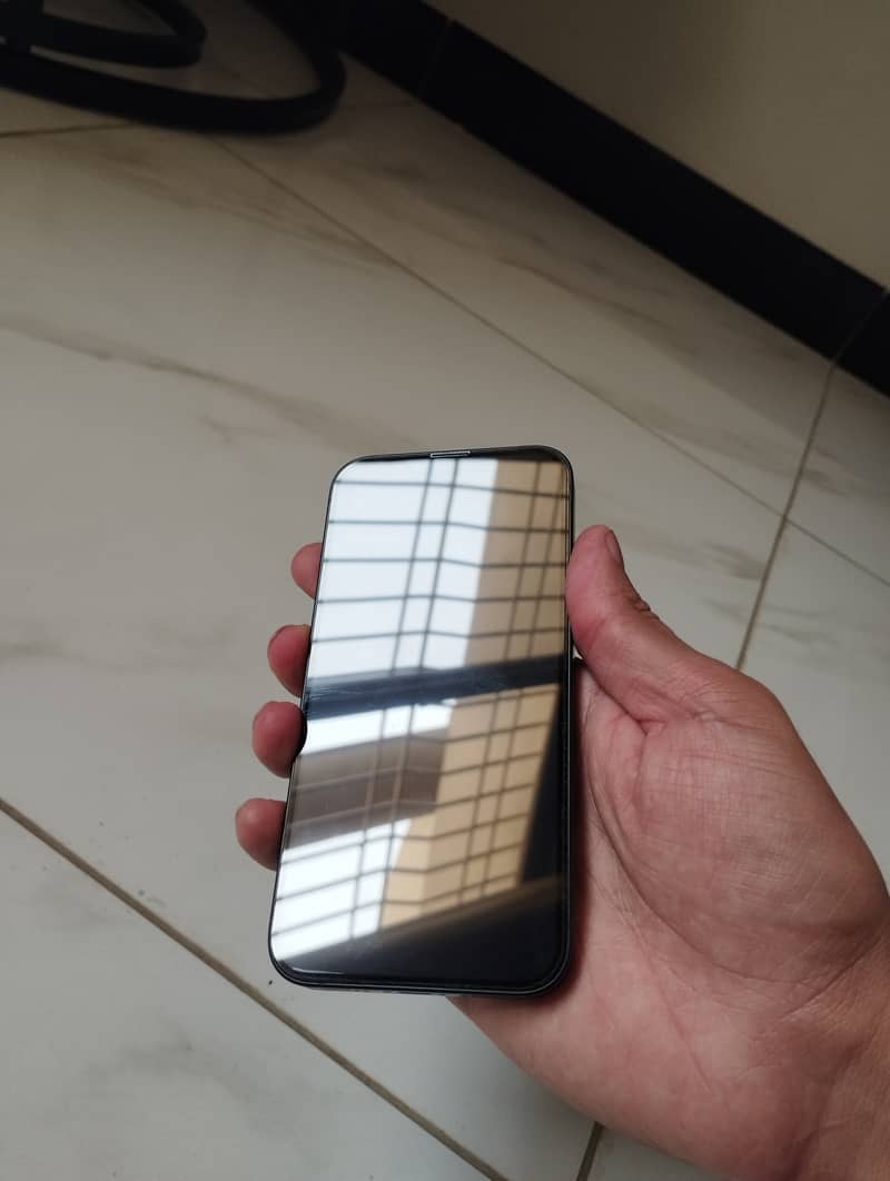 Apple iPhone 14 5
