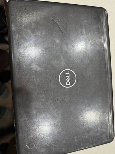 Dell laptop i5 8th gen 8gb 256gb M. 2