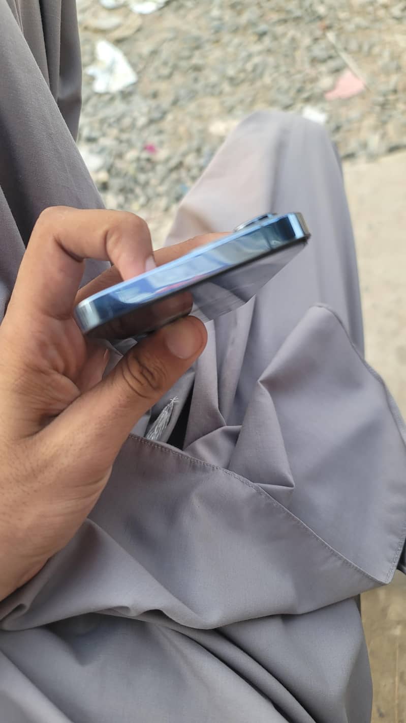 iphone 13 pro 4