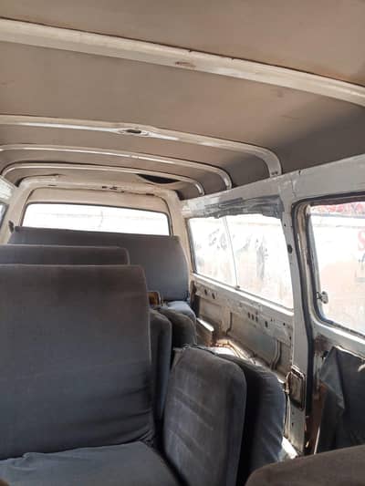 Mazda e2200 skiem number dimand 4.00000