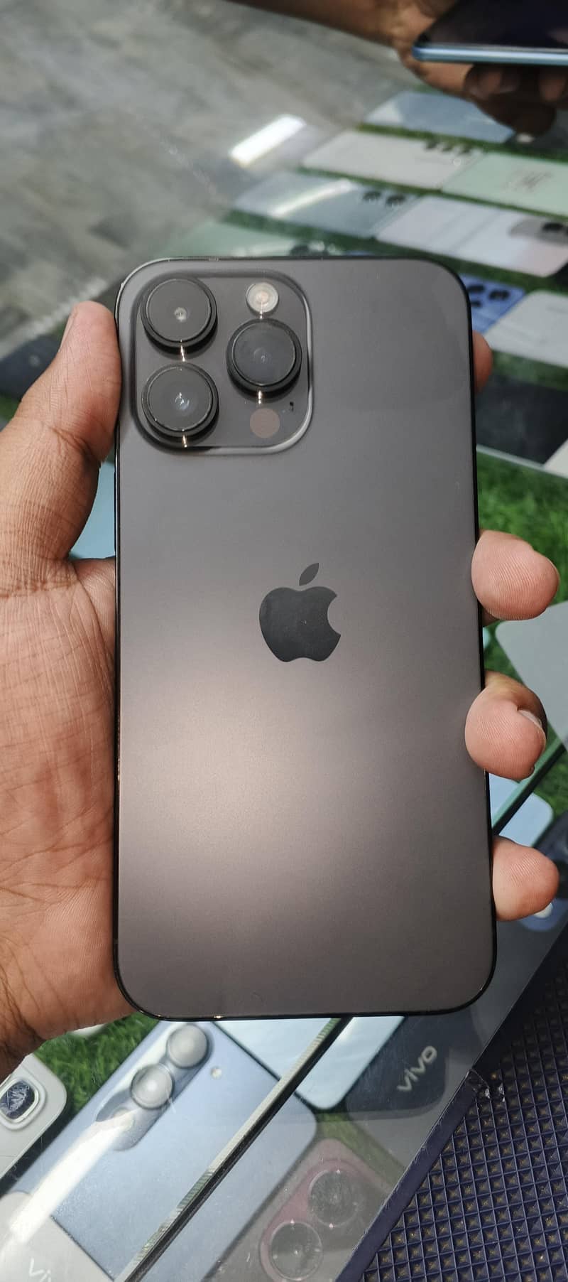 Apple iPhone 14 Pro Max 0
