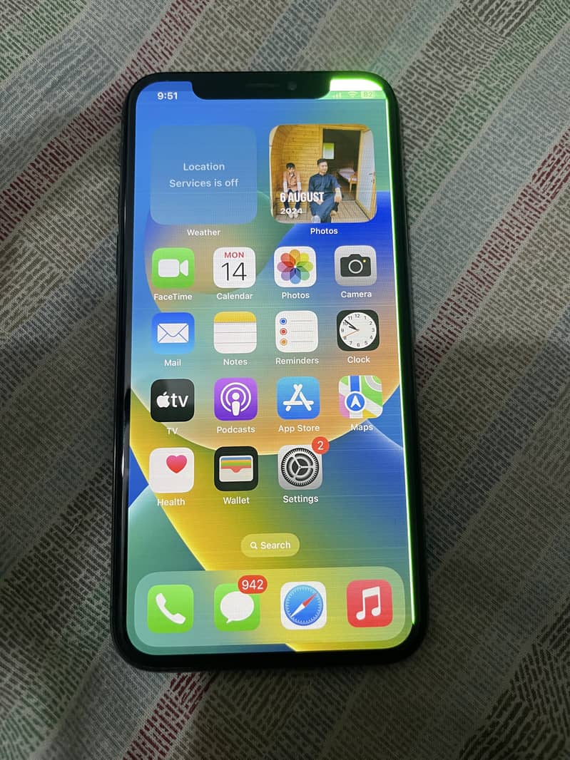 Apple iPhone X 4
