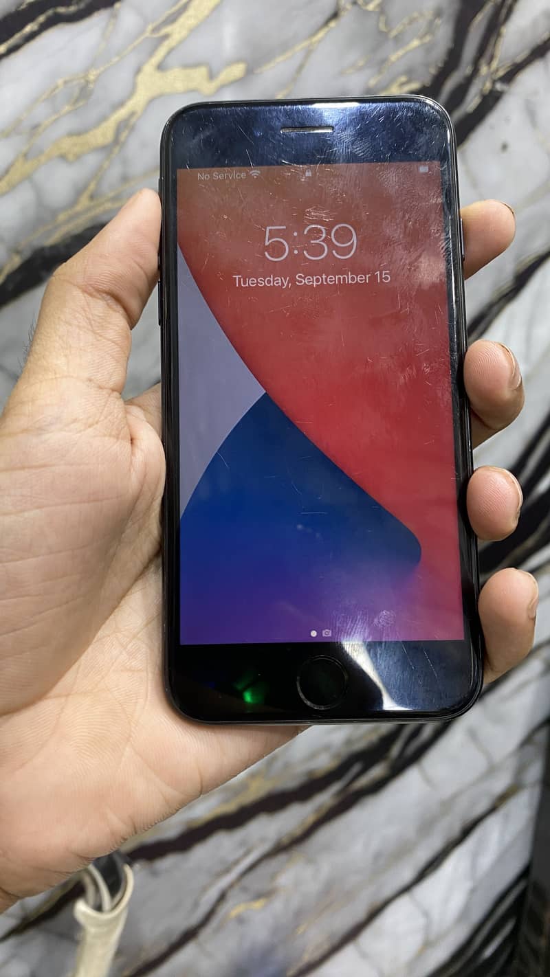 Apple iPhone 7 1