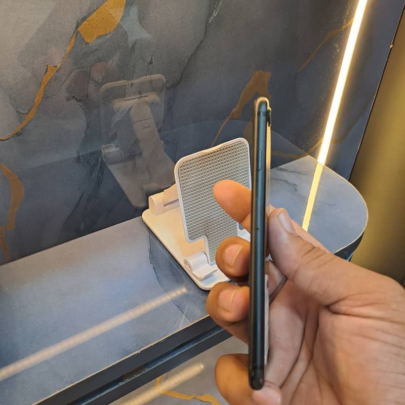 Apple iPhone 7 1
