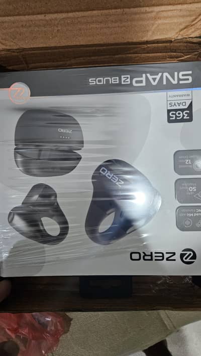 zero snap zbuds box open just