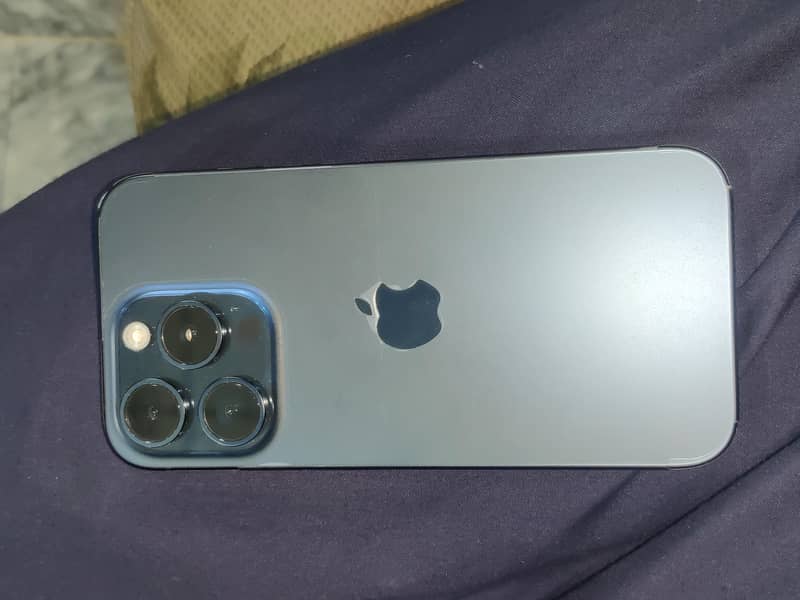 Apple iPhone 15 Pro 2