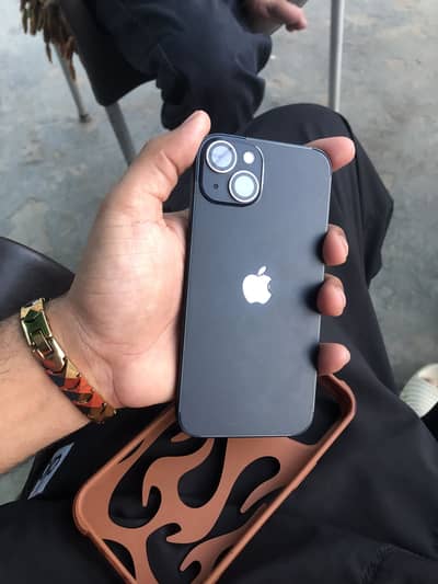 Apple iPhone 13