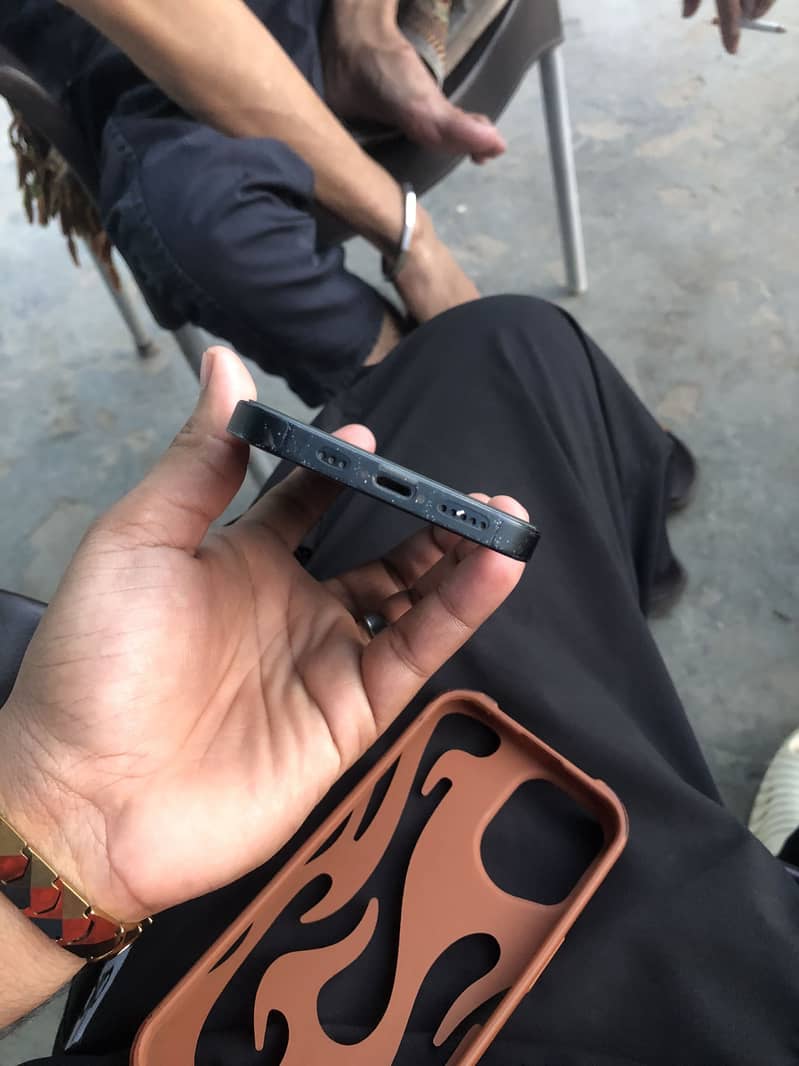 Apple iPhone 13 3