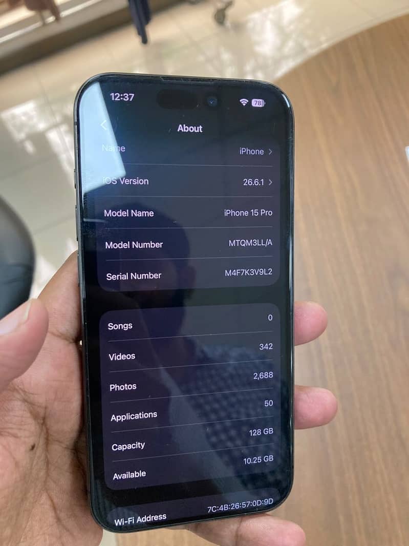 Apple iPhone 15 Pro 2
