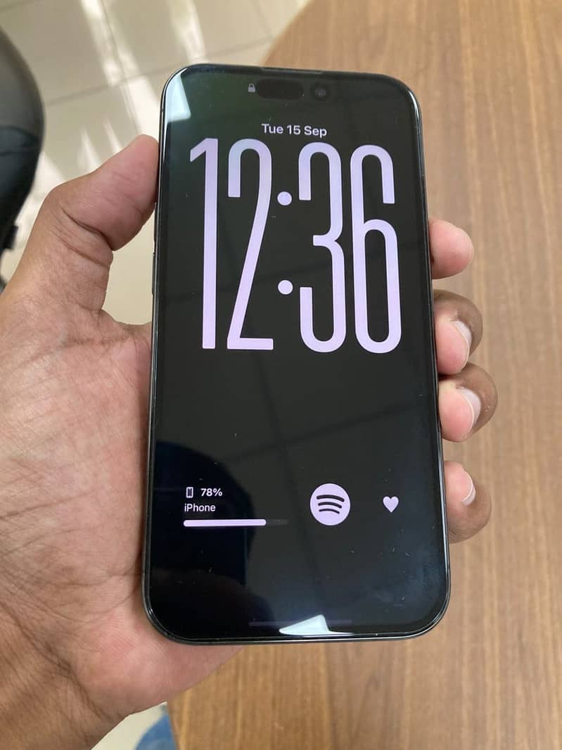 Apple iPhone 15 Pro 4