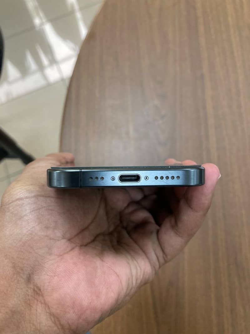 Apple iPhone 15 Pro 5