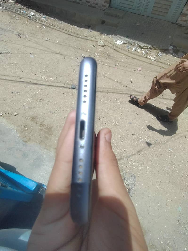 Apple iPhone 11 1