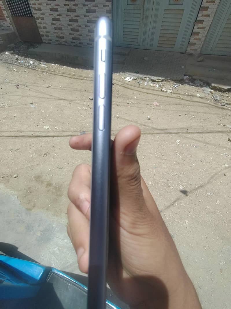 Apple iPhone 11 2