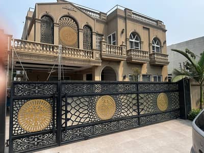 1 Kanal Spanish new Most House Prime Hot For Sale dha Phase5 Near Park