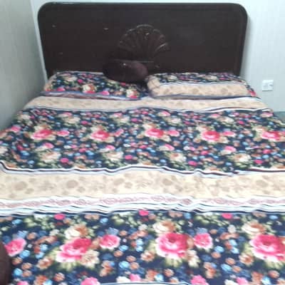 Queen bed